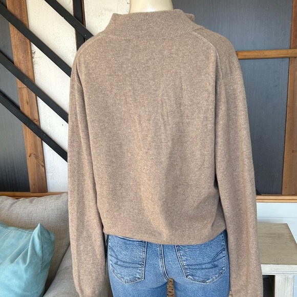 Saks Fifth Avenue 100% Cashmere Sweater – XL – Mint Condition - Picture 3 of 9